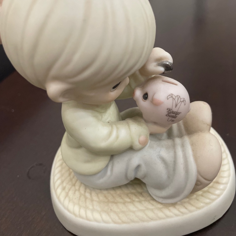 Precious Moments Figurine